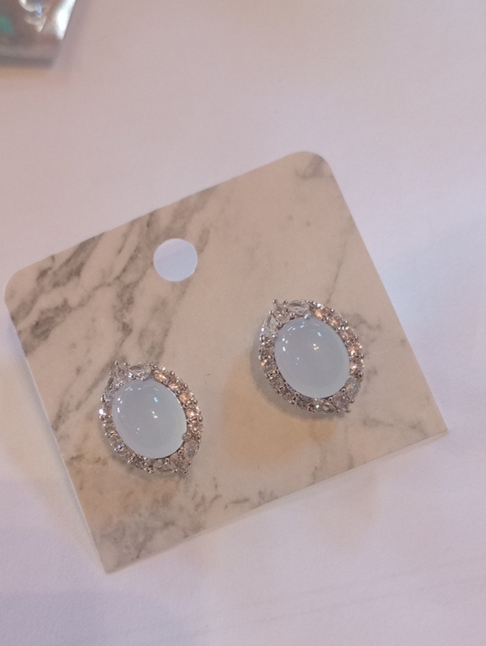 ❤️Individually $8 Or Bundle 4/$20 Silver-Tone Quote Oval Halo Stud Earrings